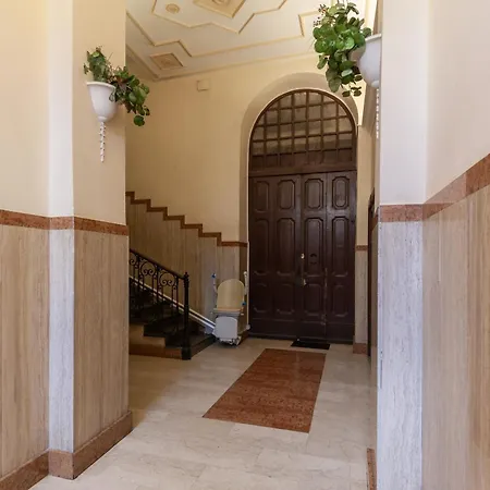 Daire Hostly-the Porta Pia Suite-rome Centre With Charme Roma