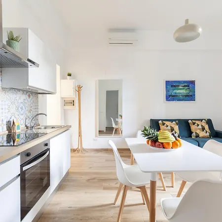 Hostly-the Porta Pia Suite-rome Centre With Charme Apartment
