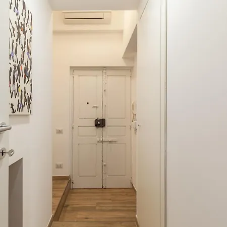 Hostly-the Porta Pia Suite-rome Centre With Charme